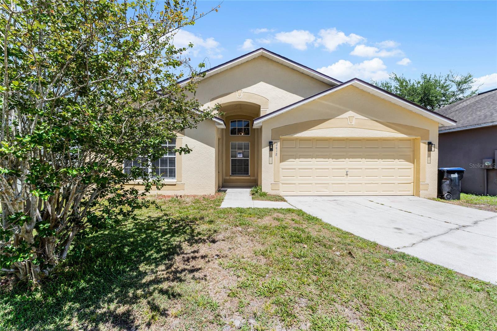 Photo one of 2418 Titus Ct Orlando FL 32817 | MLS V4935769