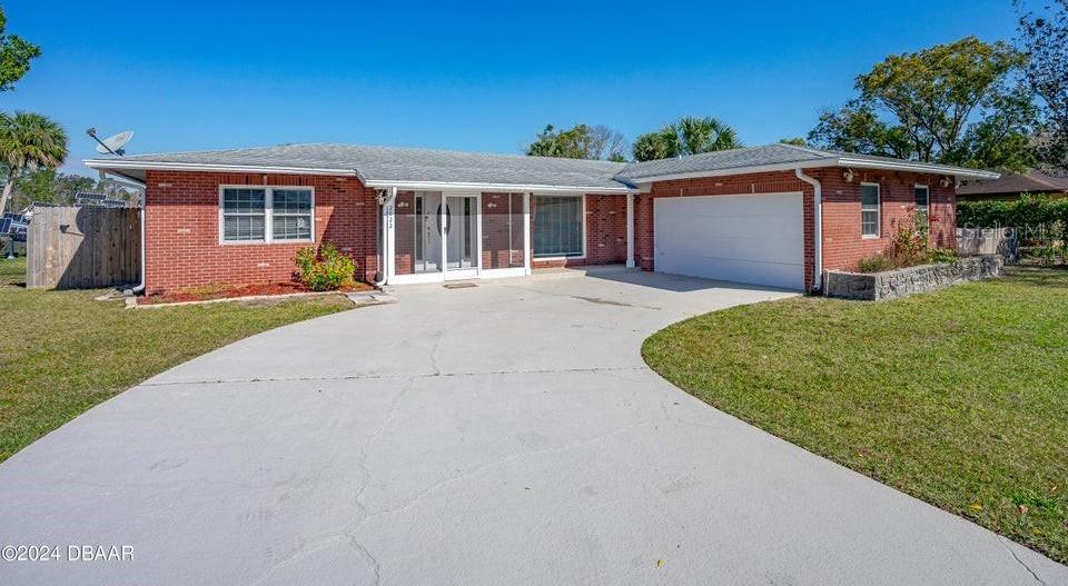 Photo one of 2622 Hibiscus Ct Deltona FL 32738 | MLS V4935860