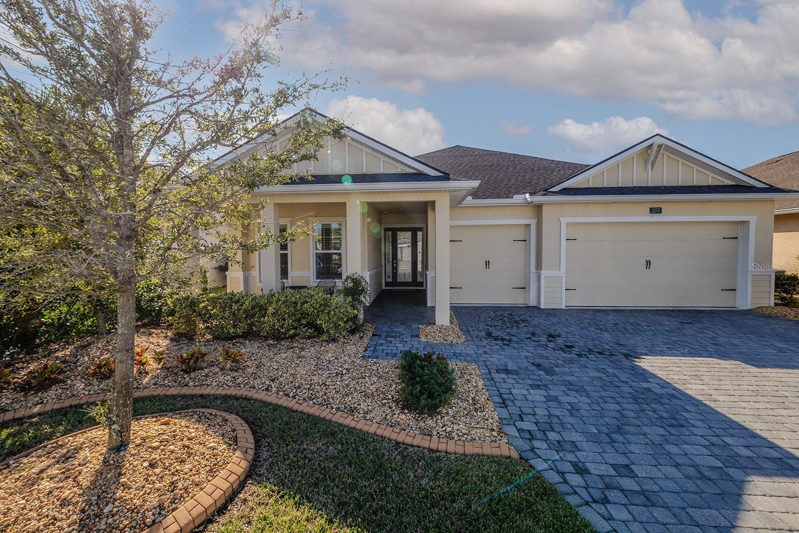 Photo one of 277 Cyan Ave Daytona Beach FL 32124 | MLS V4939995