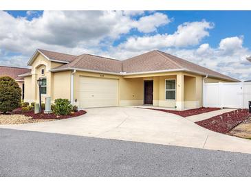 Photo one of 9129 Se 167Th Ford St The Villages FL 32162 | MLS G5080446