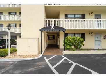 Photo one of 101 N Grandview St # 205 Mount Dora FL 32757 | MLS G5084799