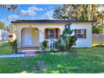 Photo one of 604 N Hendry Ave Fort Meade FL 33841 | MLS L4941382