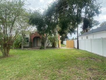 Photo one of 2409 E Magnolia St Lakeland FL 33801 | MLS L4948650