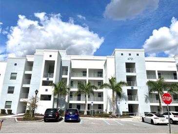 Photo one of 4721 Clock Tower Dr # 302 Kissimmee FL 34746 | MLS O6179617