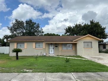 Photo one of 6139 Mary Lynn Ct Orlando FL 32807 | MLS O6238358