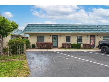 Photo one of 345 24Th Nw St # 6 Winter Haven FL 33880 | MLS P4930037