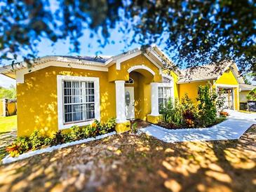 Photo one of 221 Grouper Ct Kissimmee FL 34759 | MLS S5094390