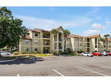 Photo one of 3008 Parkway Blvd # 303 Kissimmee FL 34747 | MLS S5102151