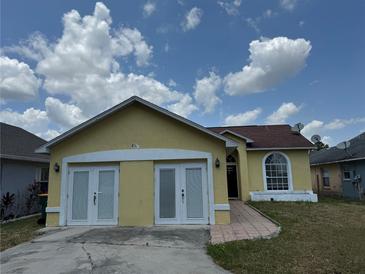 Photo one of 836 Woodfield Ct Kissimmee FL 34744 | MLS S5104636