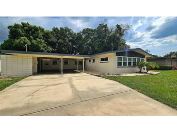 Photo one of 518 Oranole Rd Maitland FL 32751 | MLS S5109729