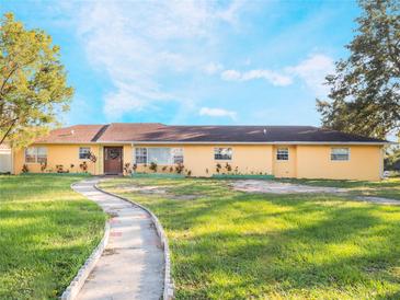 Photo one of 181 W Minnehaha Ave Clermont FL 34711 | MLS S5113972