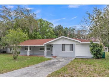Photo one of 220 W Dicie Ave Eustis FL 32726 | MLS T3516779