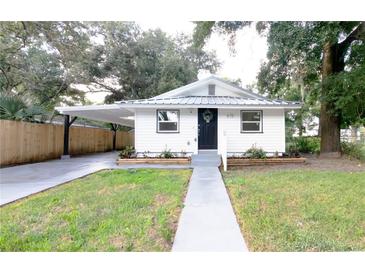 Photo one of 615 Adams St Lakeland FL 33815 | MLS TB8302946