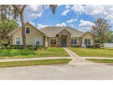 Photo one of 163 Shannon Oaks Dr Lakeland FL 33813 | MLS U8240688