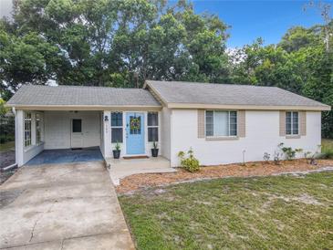 Photo one of 143 Plantation Rd Debary FL 32713 | MLS V4938059