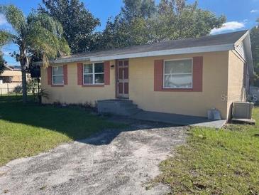 Photo one of 126 Kensington Ave Deland FL 32724 | MLS V4939519