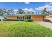 Single-story house with a spacious yard at 2900 Lake Arnold Pl, Orlando, FL 32806