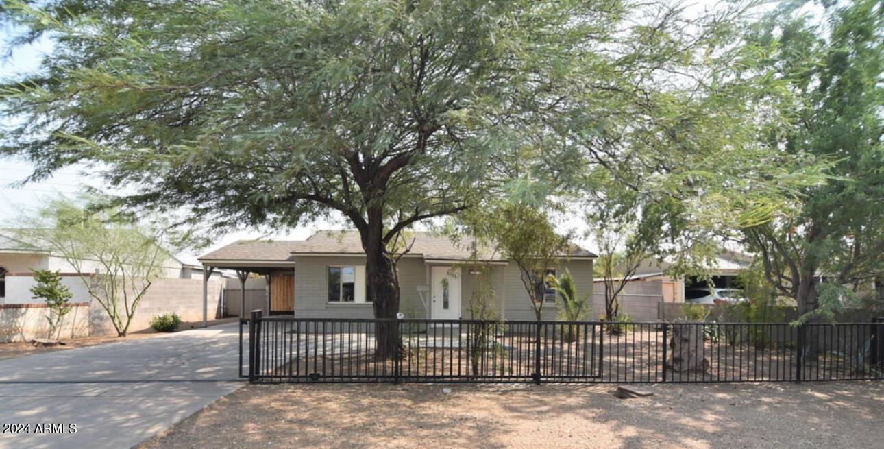 Photo one of 2945 W Roosevelt St Phoenix AZ 85009 | MLS 6681846