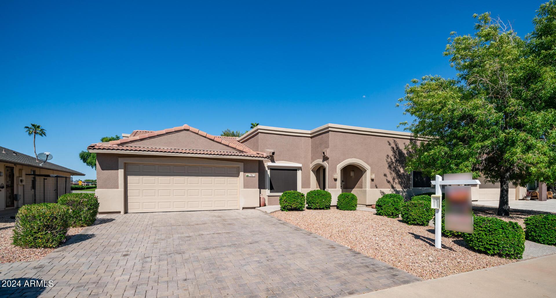 Photo one of 17815 N Lindgren Ave Sun City AZ 85373 | MLS 6690210