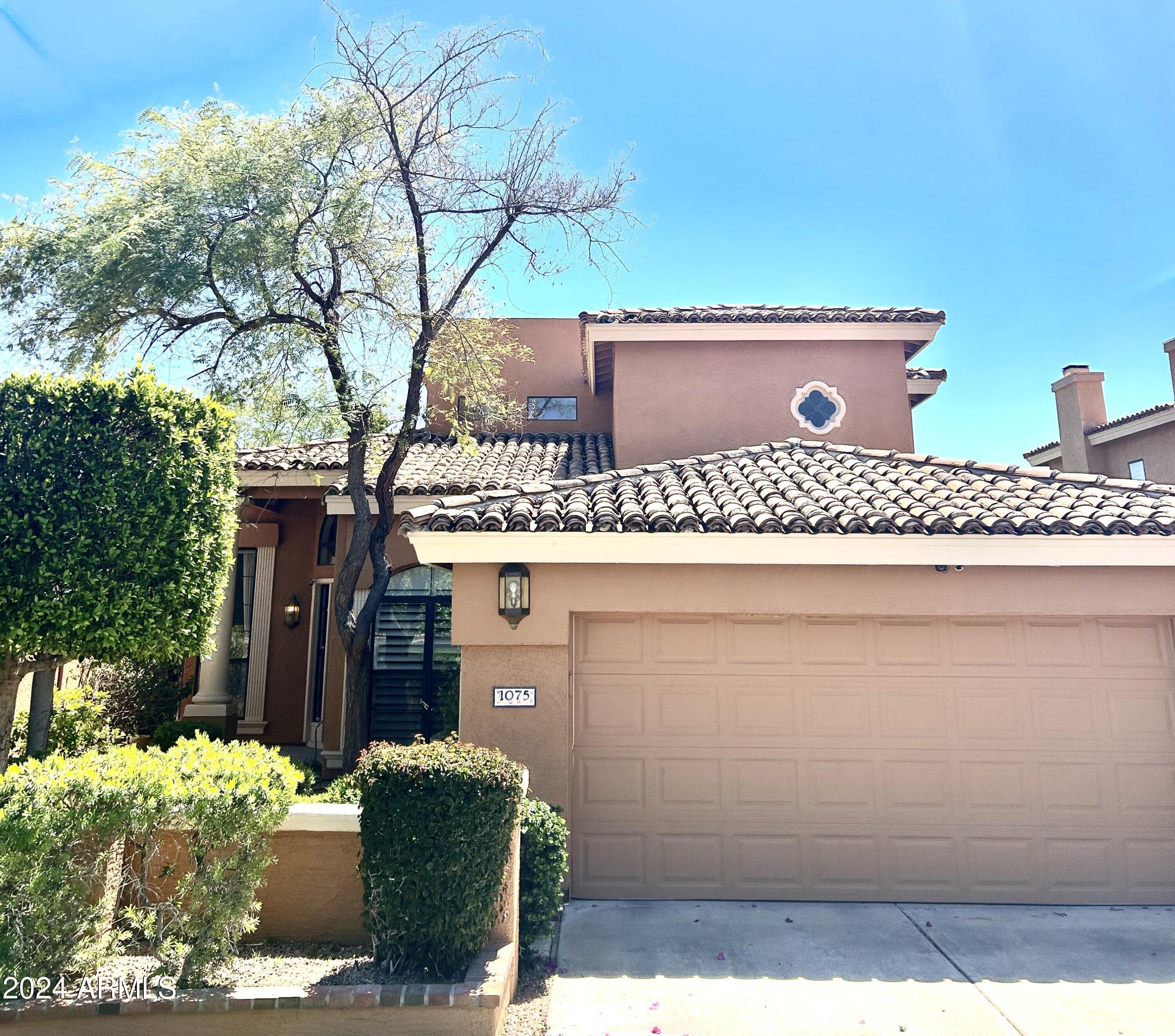 Photo one of 1075 E Shangri La Rd Phoenix AZ 85020 | MLS 6692262