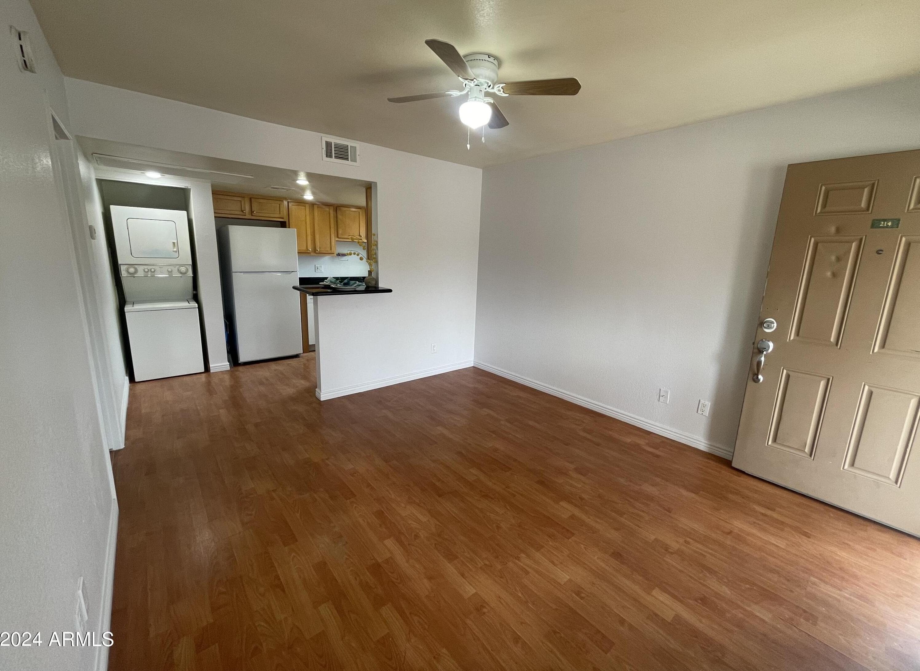 Photo one of 12440 N 20Th St # 214 Phoenix AZ 85022 | MLS 6693400