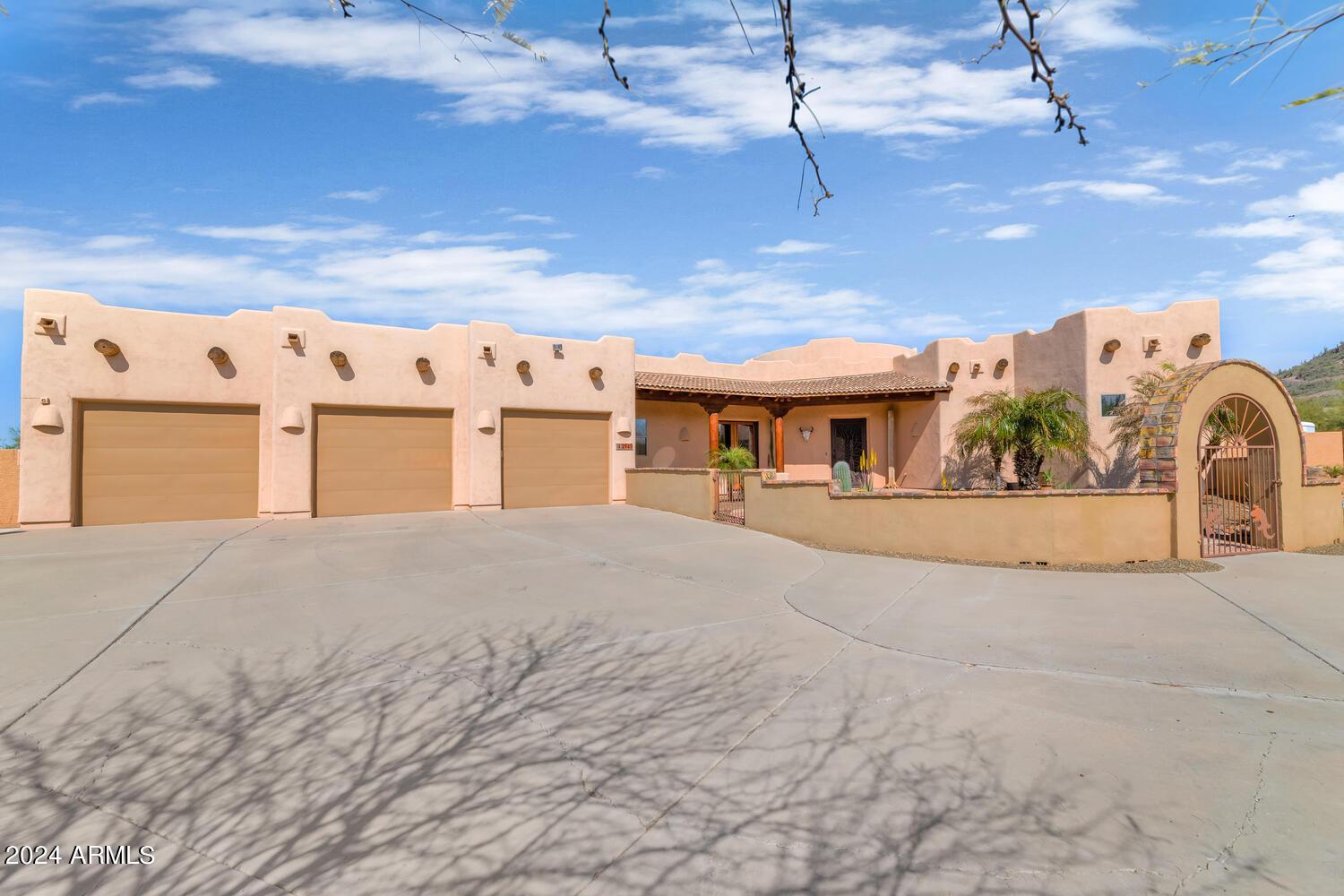 Photo one of 2945 W Trail Dr Phoenix AZ 85086 | MLS 6693685