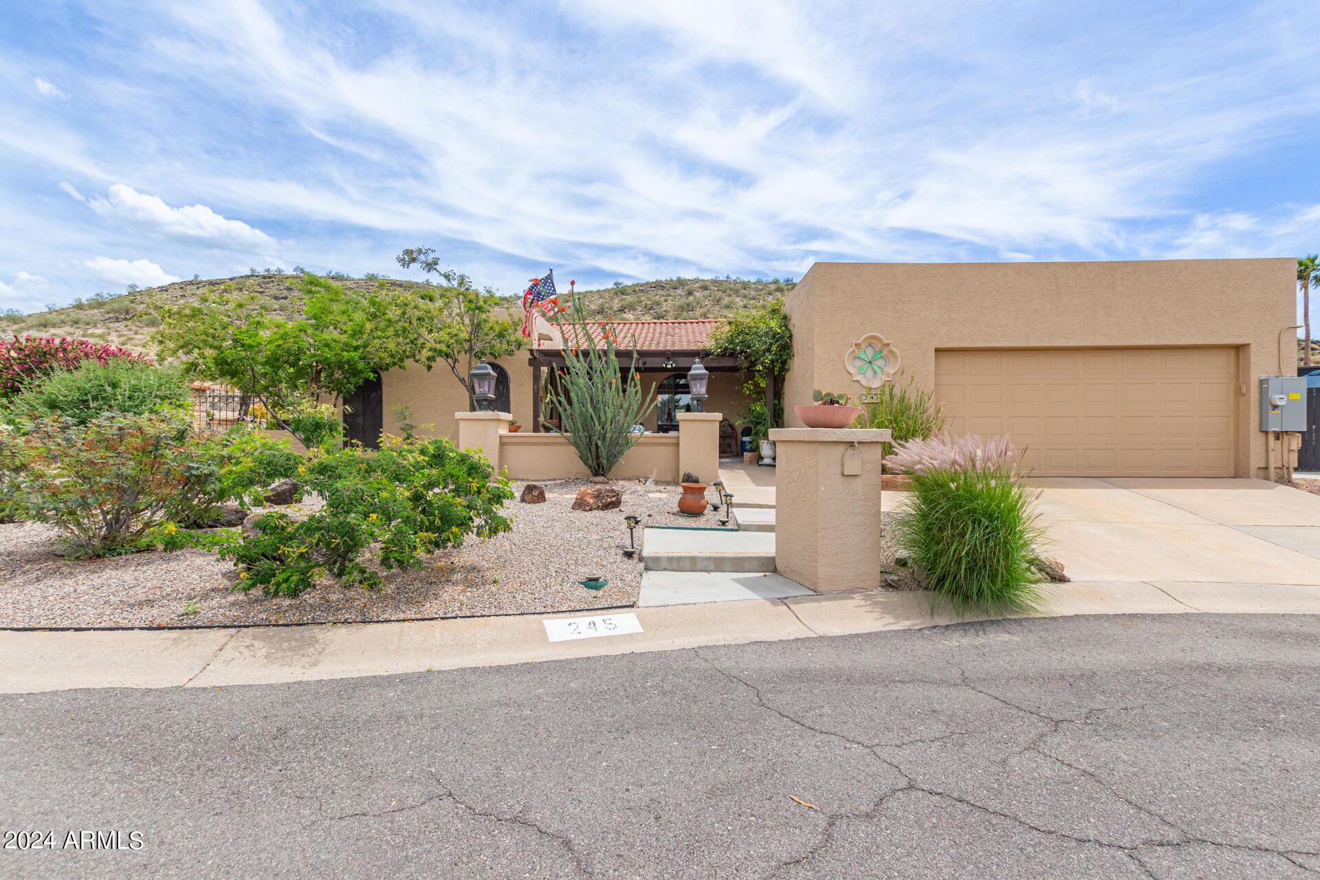 Photo one of 245 E Dahlia Dr Phoenix AZ 85022 | MLS 6695738