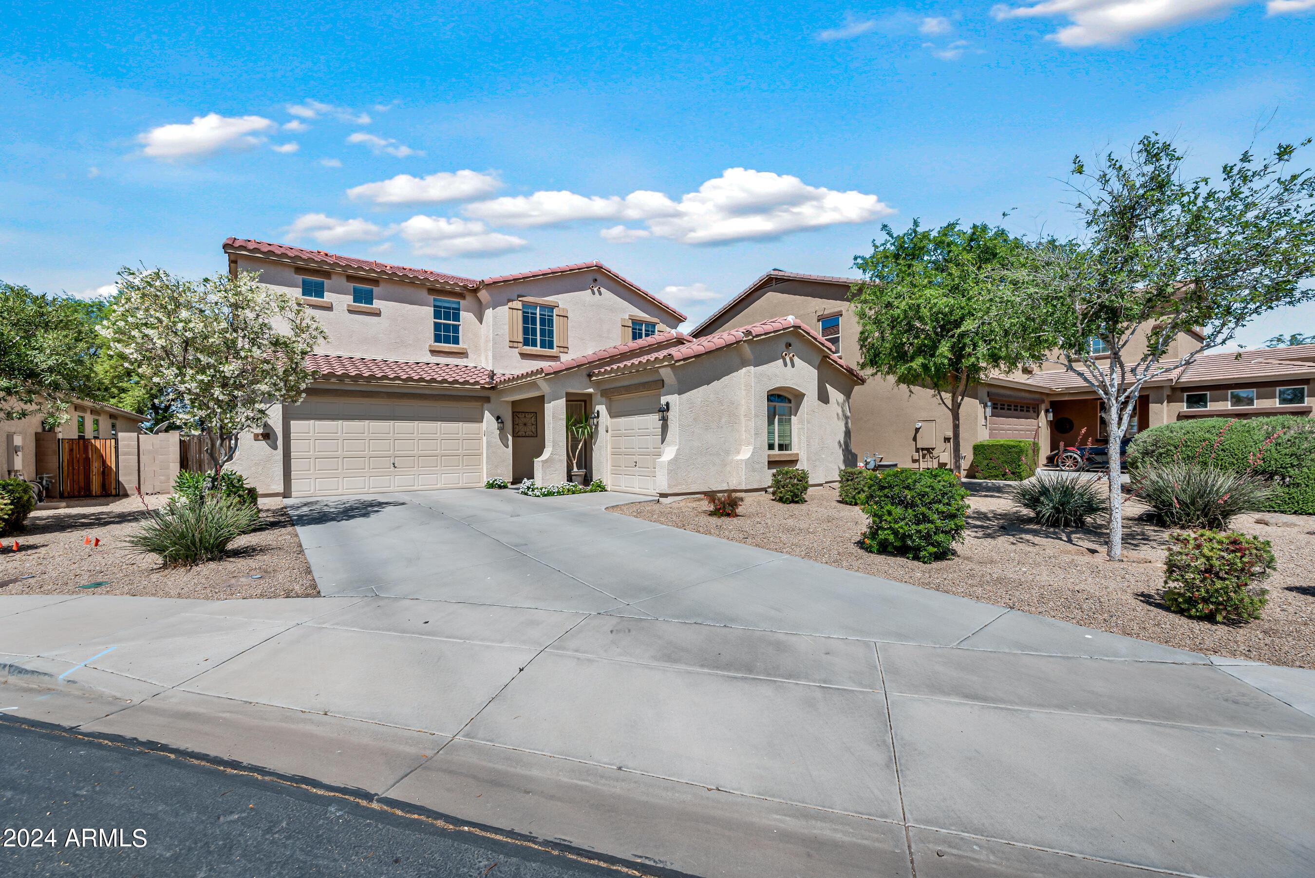 Photo one of 376 S 172Nd Dr Goodyear AZ 85338 | MLS 6698987