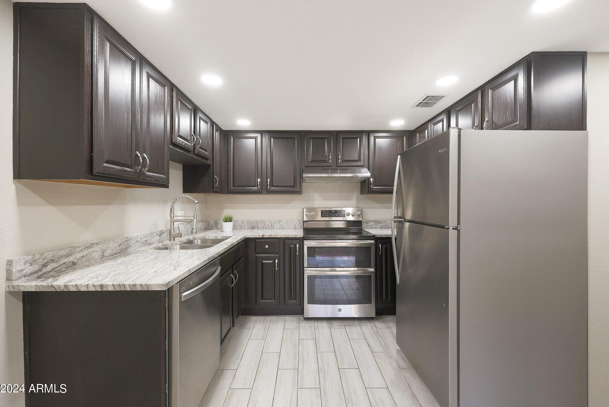 Photo one of 7920 E Camelback Rd # 206 Scottsdale AZ 85251 | MLS 6754053