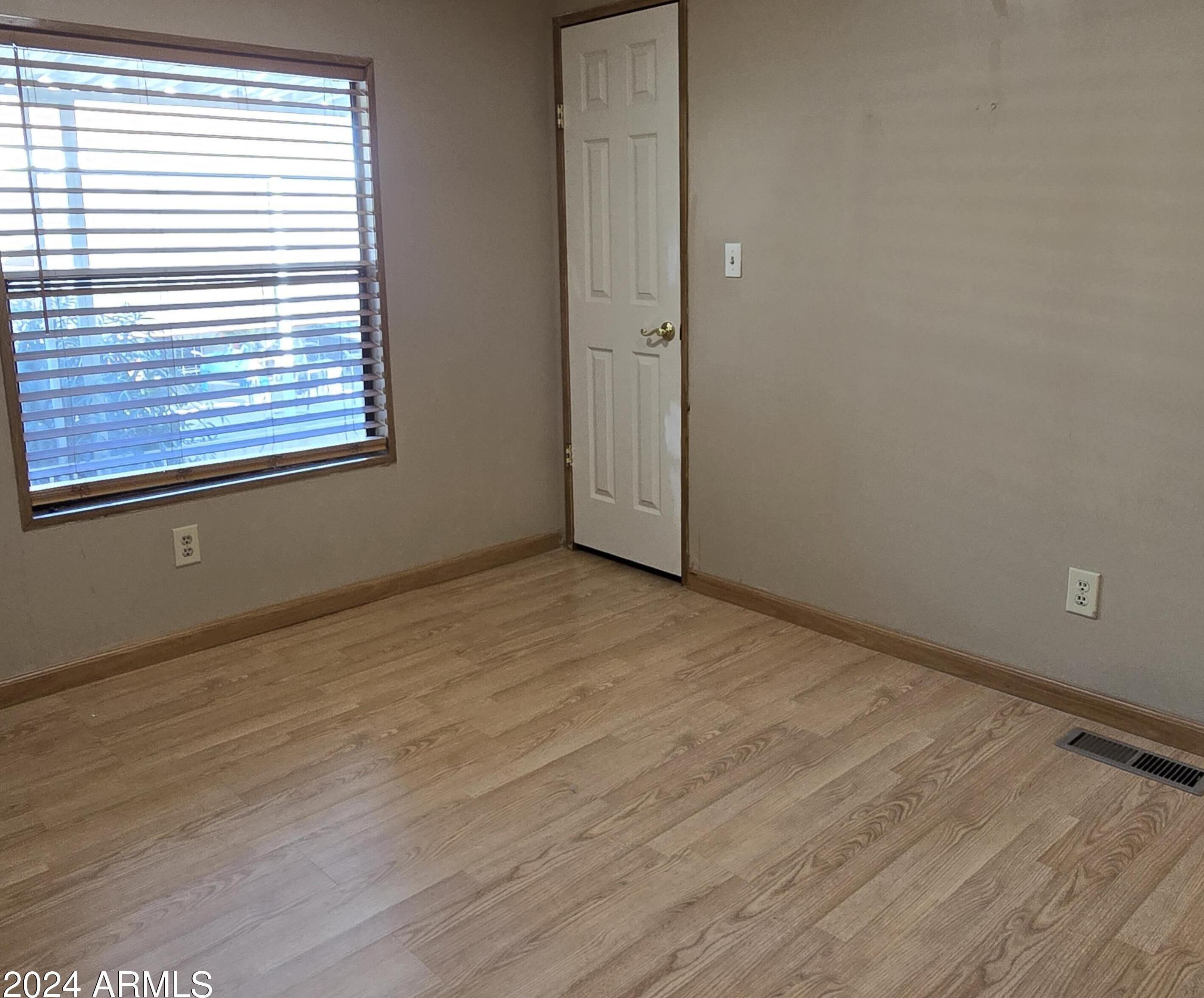 Photo #43
