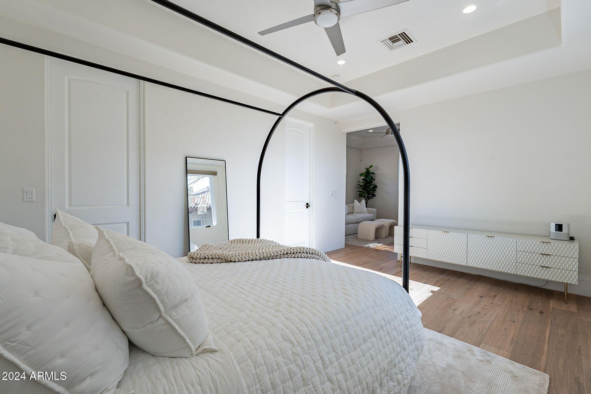 Photo #42