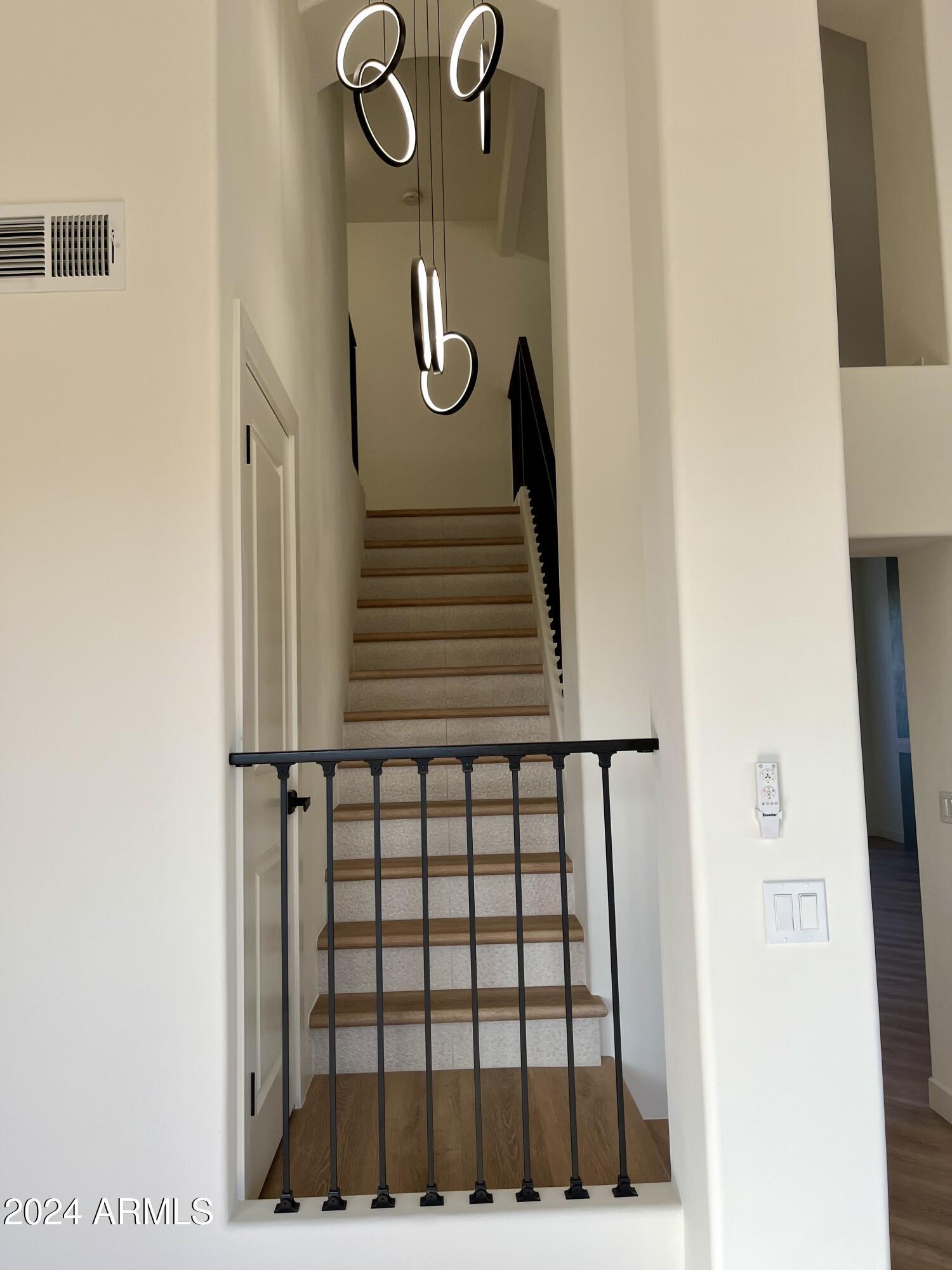 Photo #33