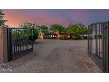 Photo one of 924 E Carlise Rd Phoenix AZ 85086 | MLS 6698604