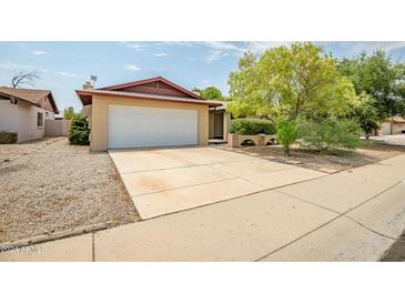 Photo one of 5813 W Shangri La Rd Glendale AZ 85304 | MLS 6734420