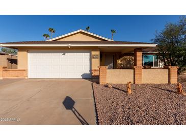 Ranch-style home with single car garage at 2705 W Summit Pl, Chandler, AZ 85224