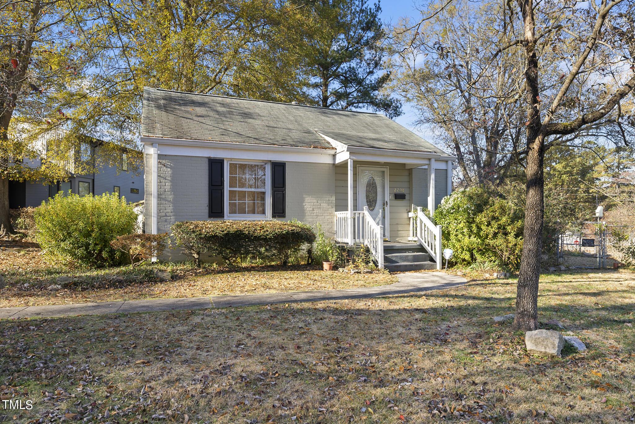 Photo one of 2208 Sheffield Rd Raleigh NC 27601 | MLS 10000580