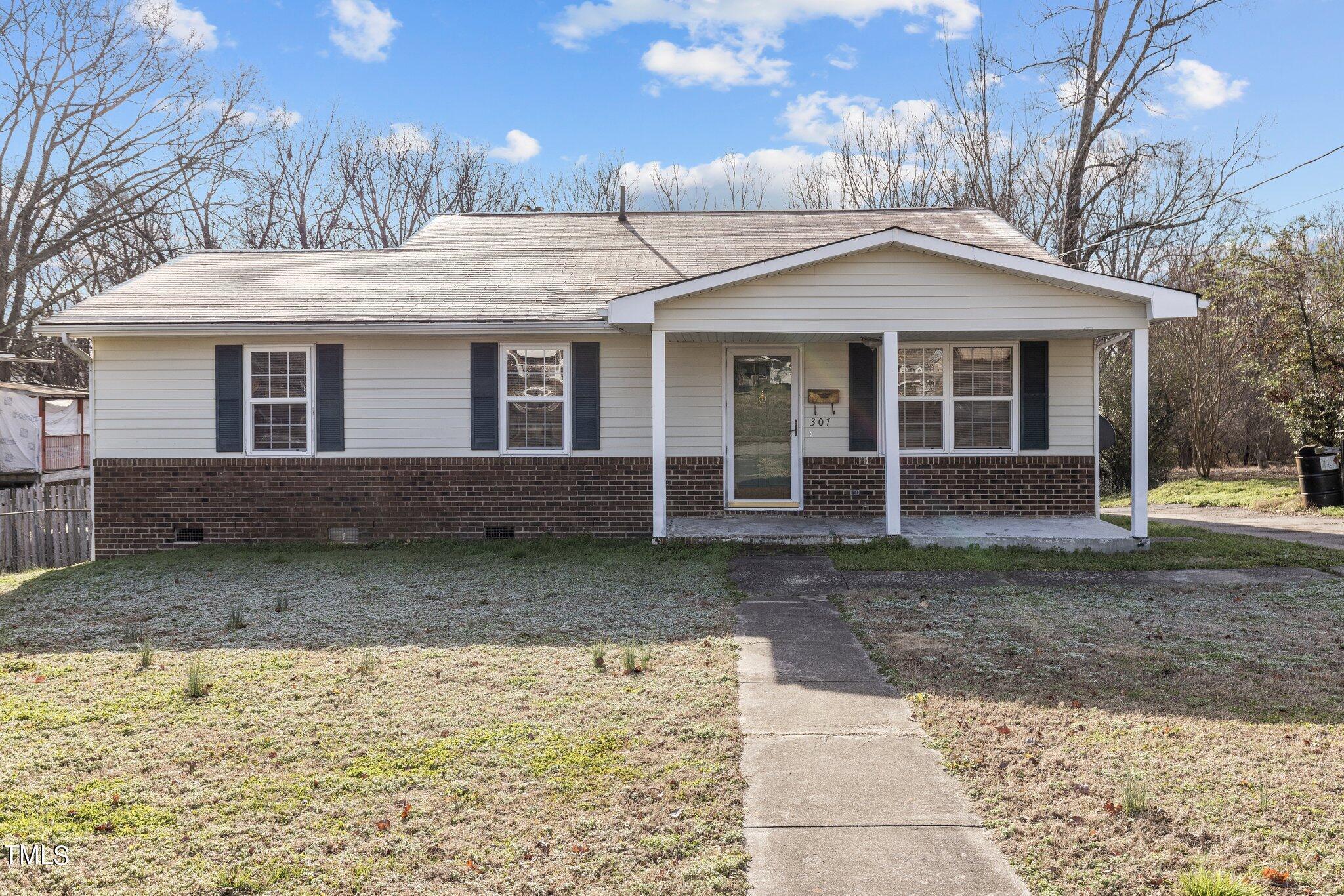 Photo one of 307 Cherry St Oxford NC 27565 | MLS 10009507