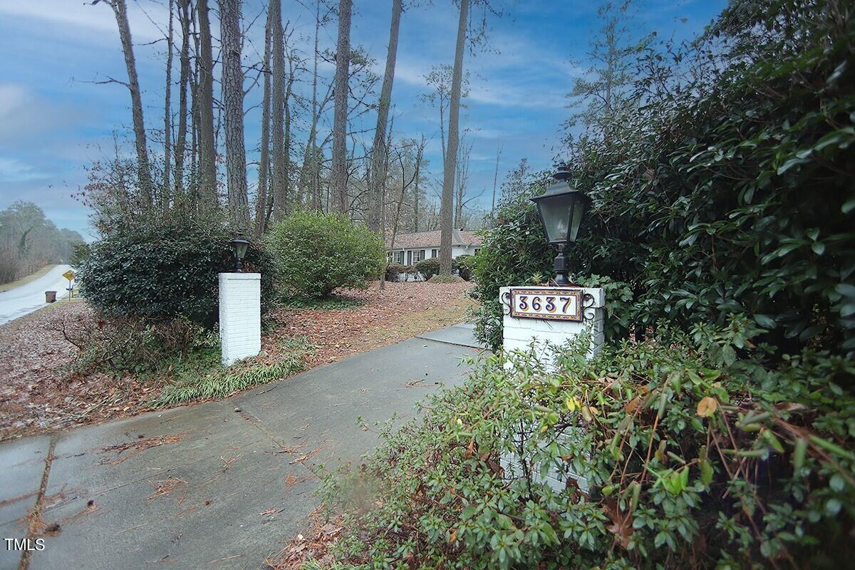 Photo one of 3637 Alleghany Dr Raleigh NC 27609 | MLS 10009646