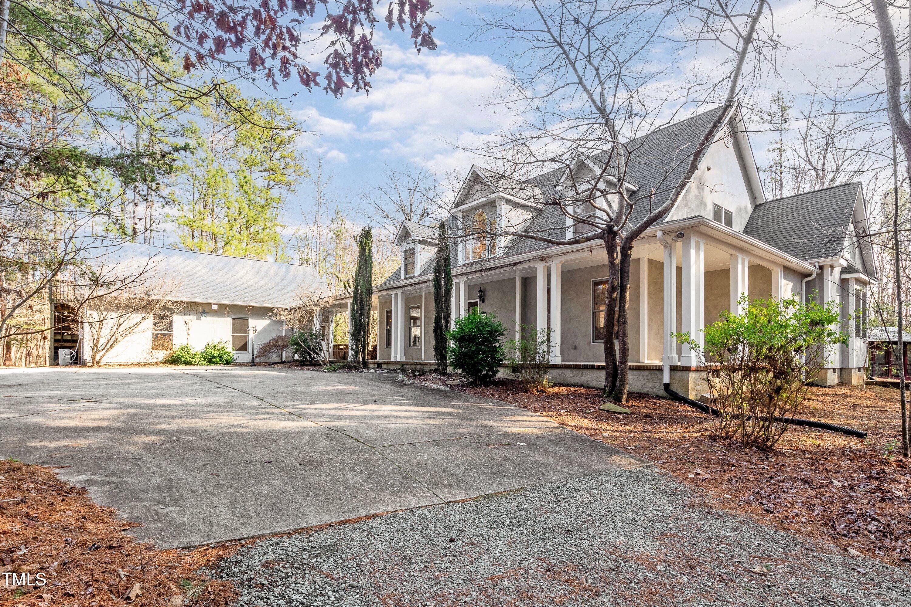 Photo one of 1101 Heron Pond Dr Chapel Hill NC 27516 | MLS 10010072