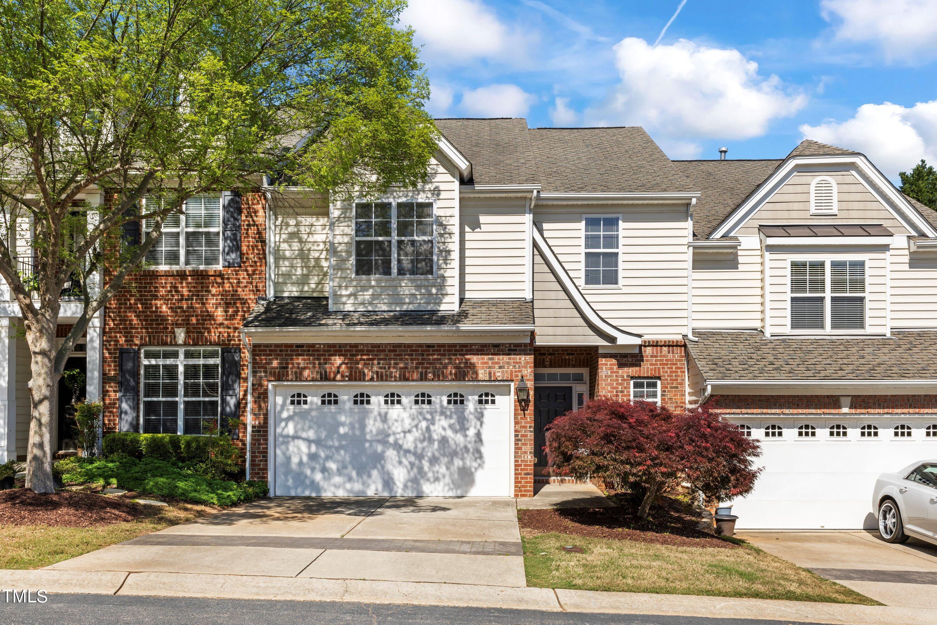 Photo one of 12222 Orchardgrass Ln Raleigh NC 27614 | MLS 10012065