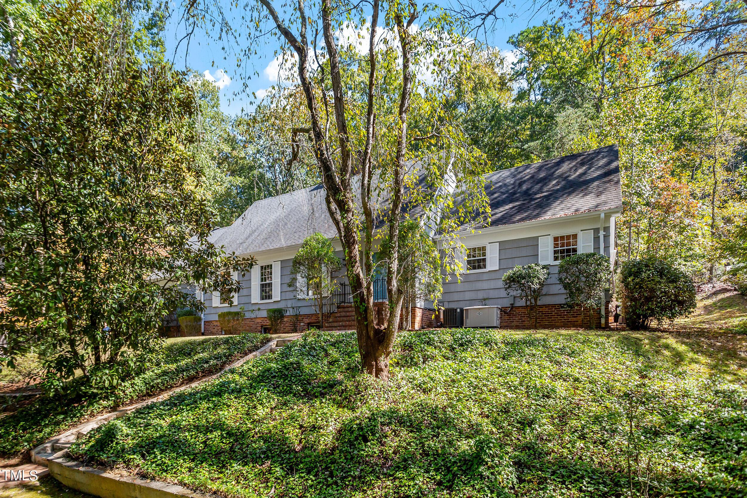 Photo one of 629 Sugarberry Rd Chapel Hill NC 27514 | MLS 10013600