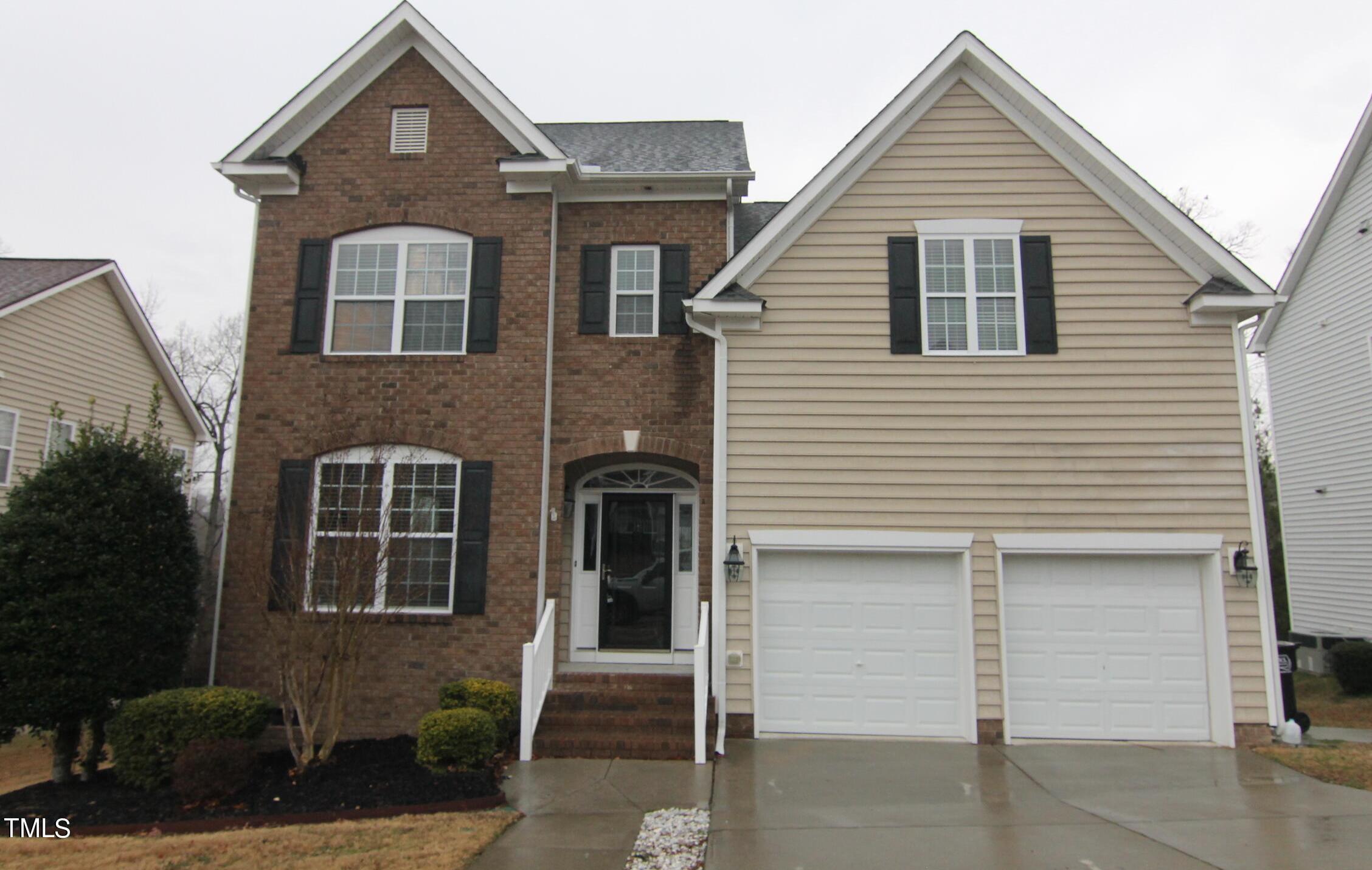 Photo one of 722 Redford Pl Rolesville NC 27571 | MLS 10015219