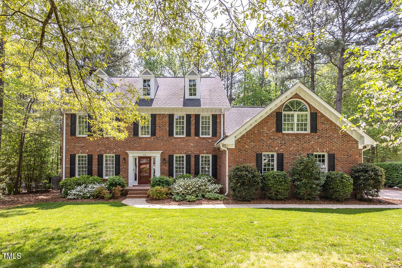 Photo one of 412 Grosvenor Dr Raleigh NC 27615 | MLS 10015365