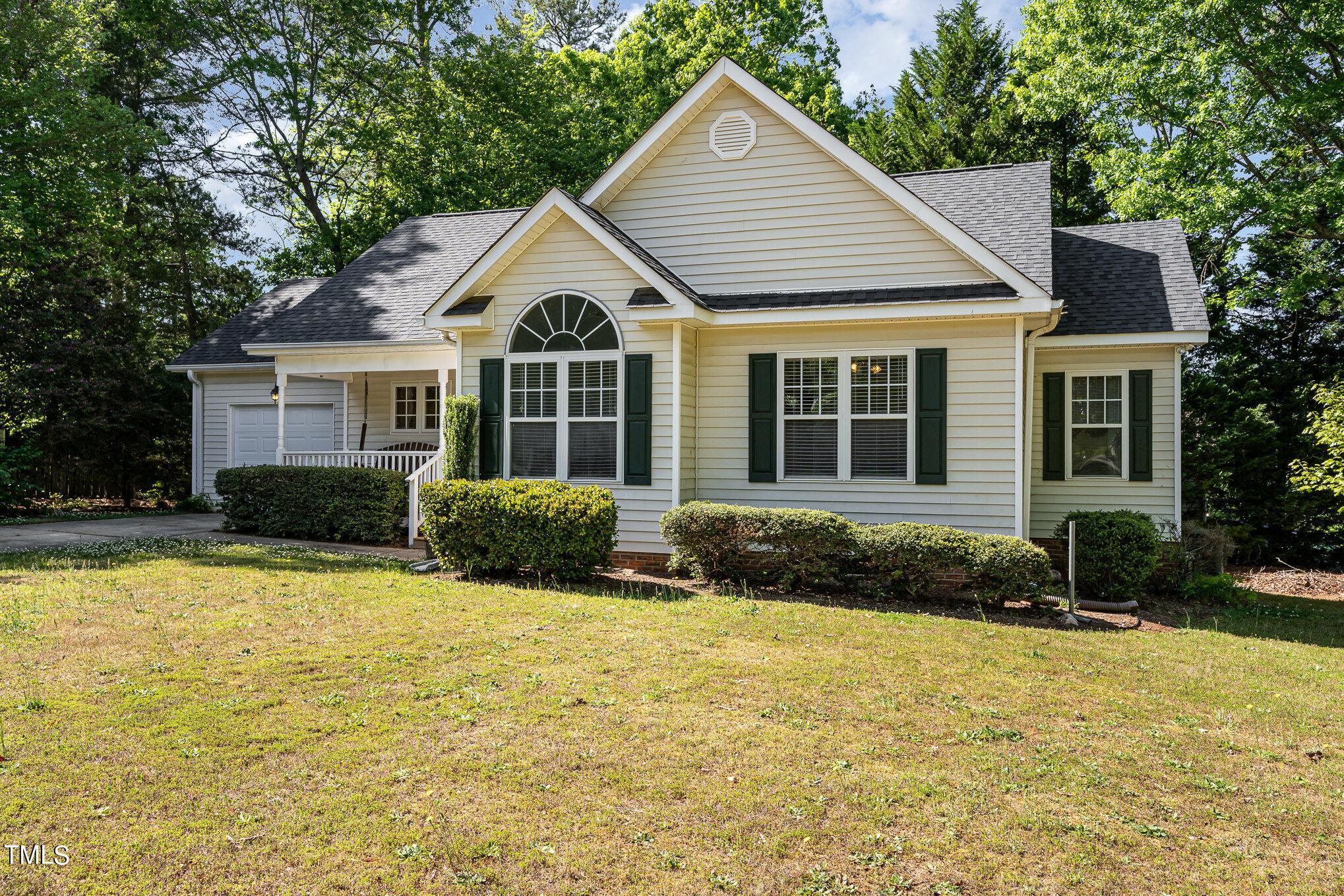 Photo one of 105 Damask Rose Dr Holly Springs NC 27540 | MLS 10015647