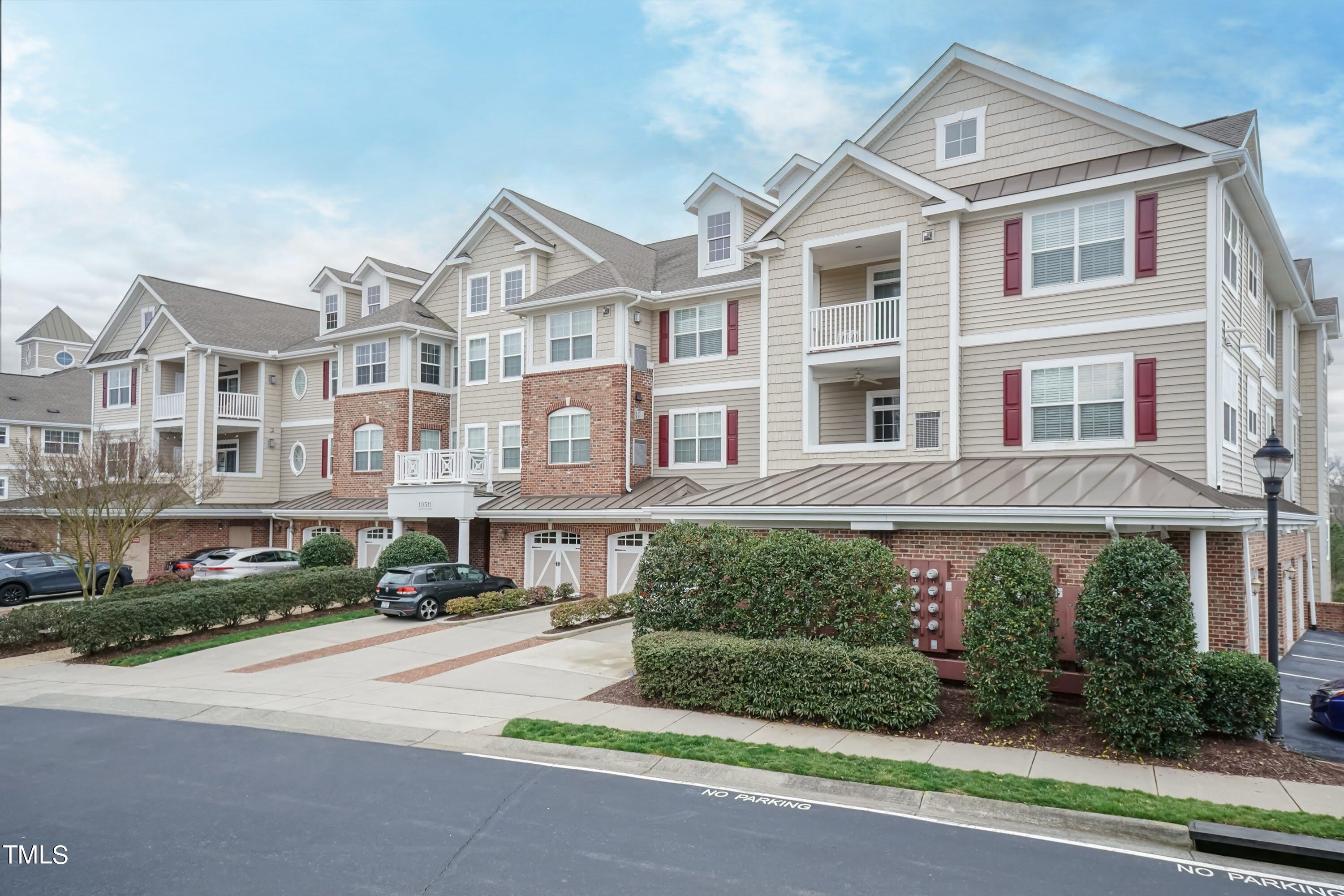Photo one of 10511 Rosegate Ct # 205 Raleigh NC 27617 | MLS 10016276