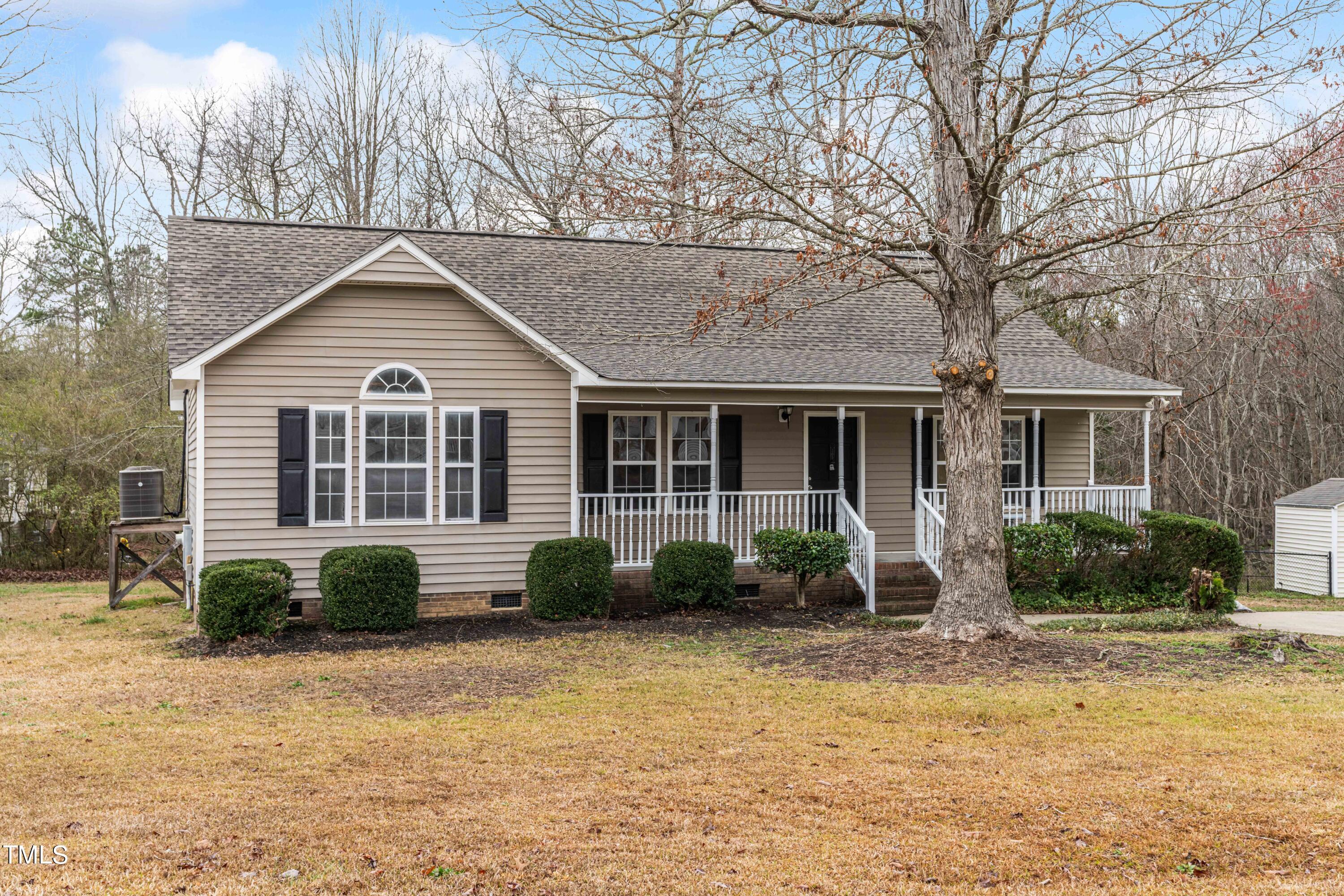 Photo one of 207 Southland Dr Zebulon NC 27597 | MLS 10016590