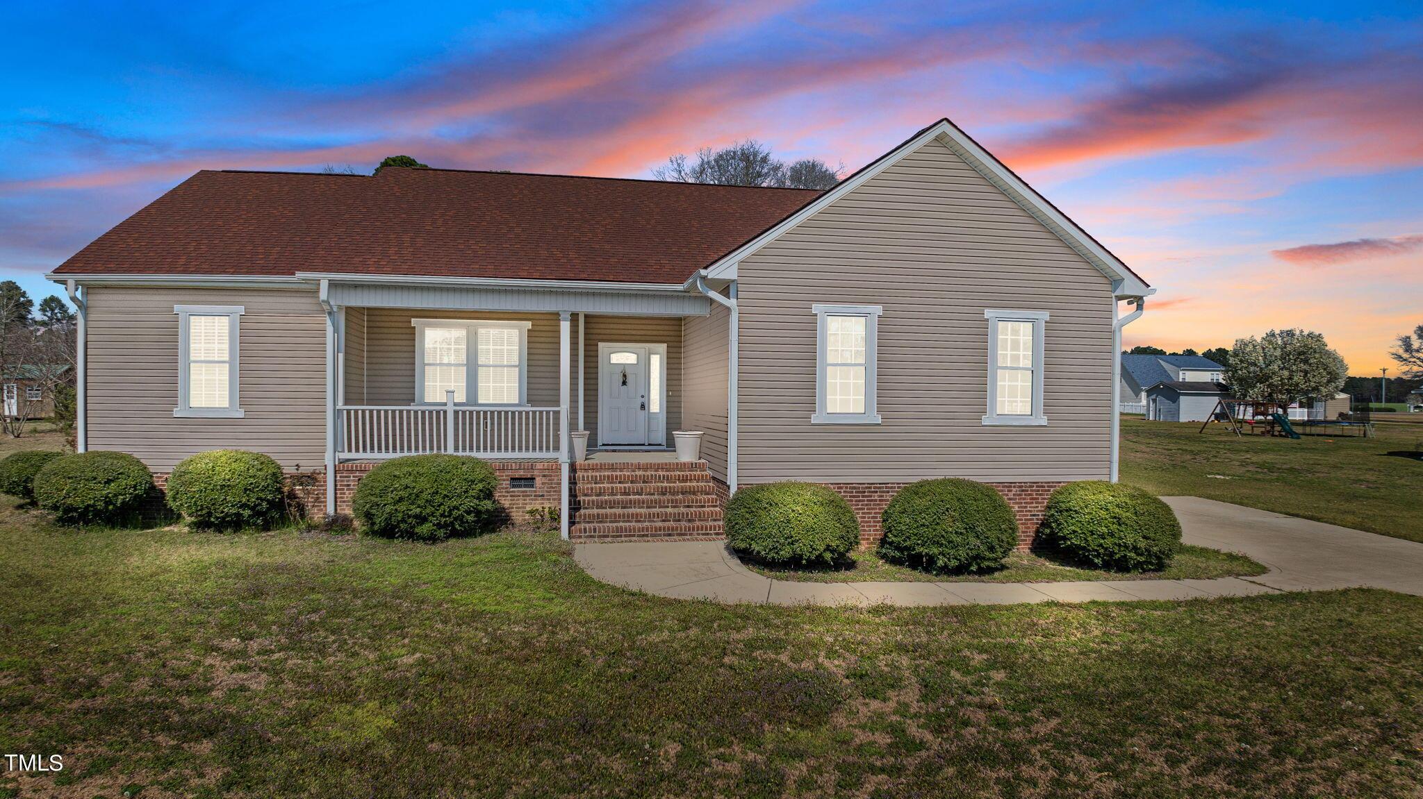 Photo one of 145 Courtney Ln Dunn NC 28334 | MLS 10017268