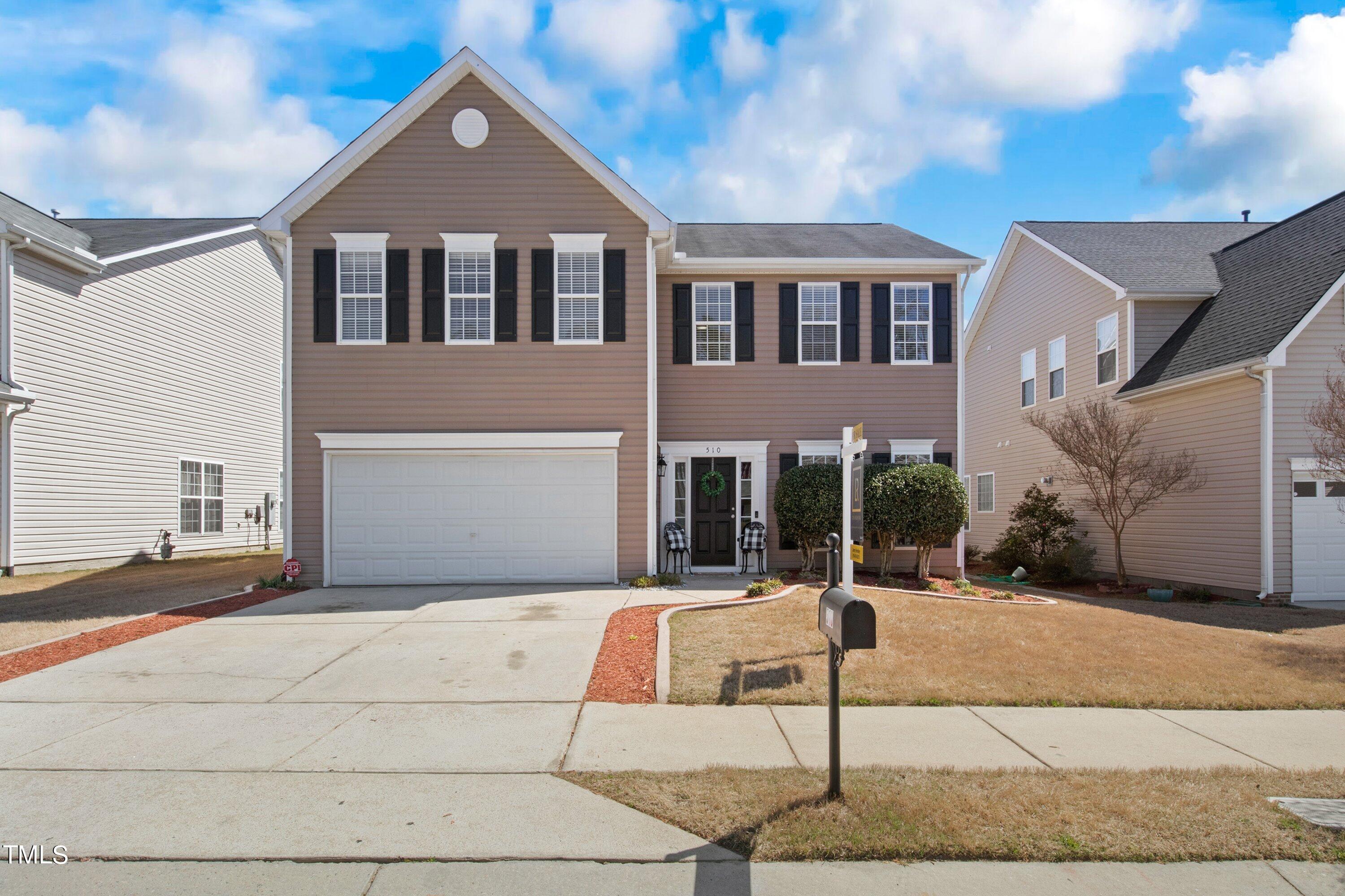 Photo one of 510 Thistlegate Trl Raleigh NC 27610 | MLS 10018566