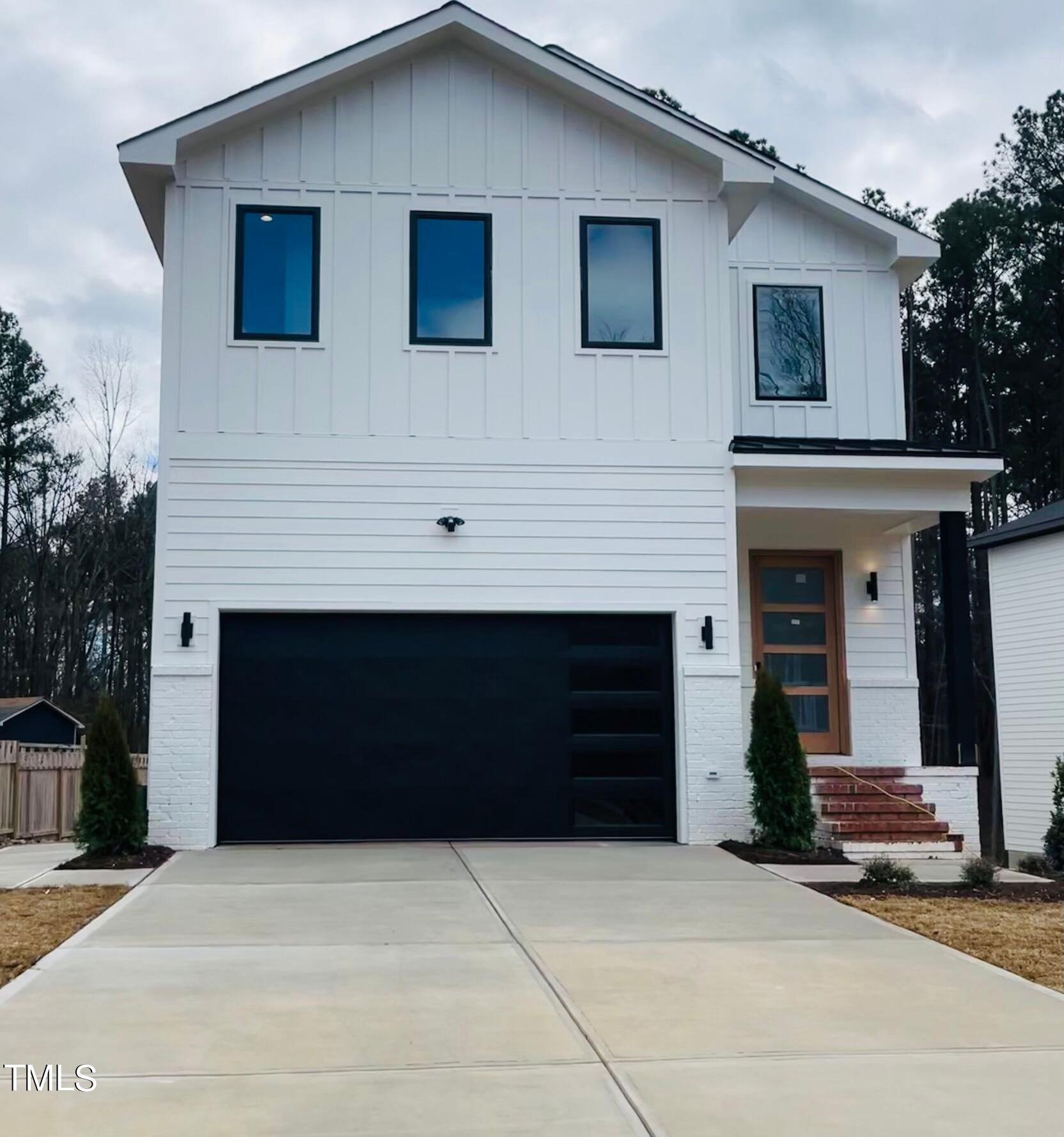 Photo one of 916 Ardmore Dr Durham NC 27713 | MLS 10018608