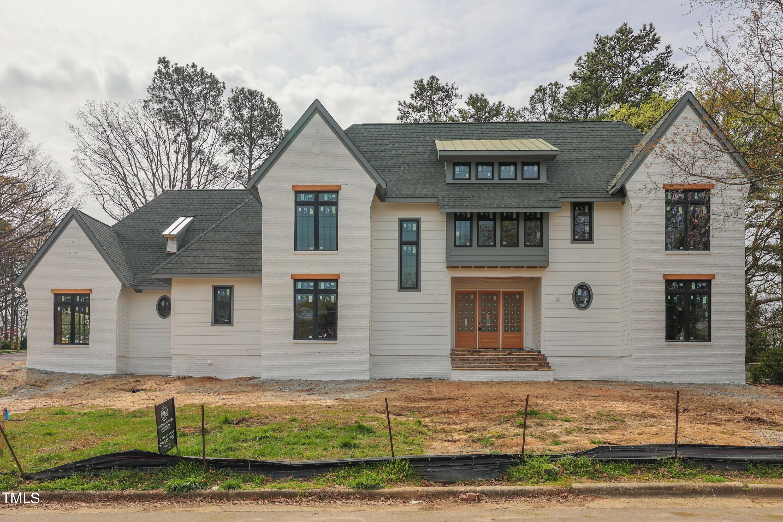 Photo one of 601 Davidson St Raleigh NC 27609 | MLS 10018762